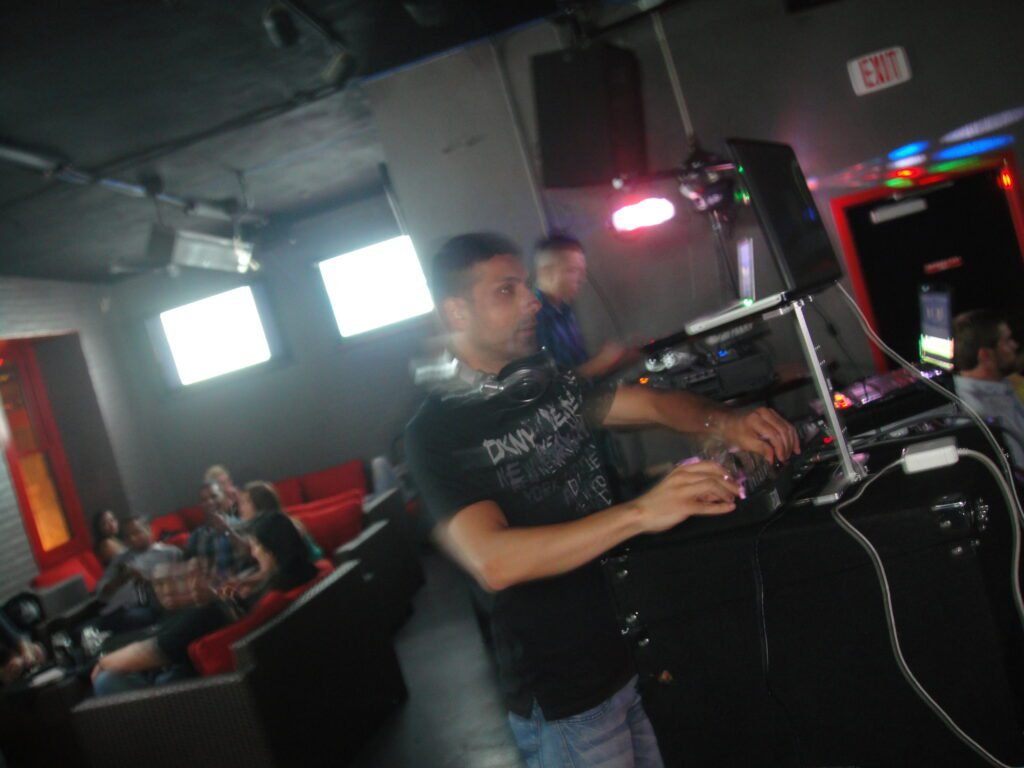 Asi Vidal Electro Club