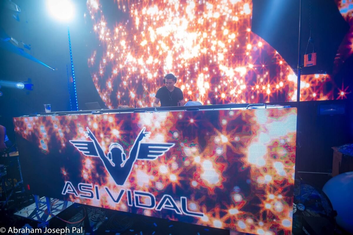 Asi Vidal, ELECTRO CLUB 203